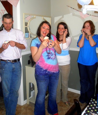 DIY baby gender reveal party open cupcake