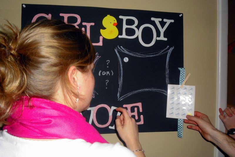 DIY baby gender reveal party voting game