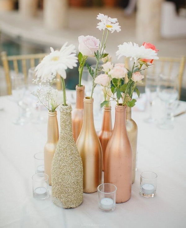 Fancy & Chic Party Decor Ideas - make these great gold and pink centerpieces! #tablescapes #partyinspo #weddingdecor