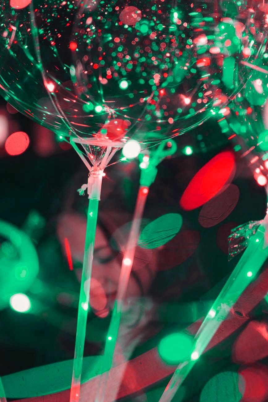 7 Expert Tips On Planning the Ultimate Corporate Holiday Party