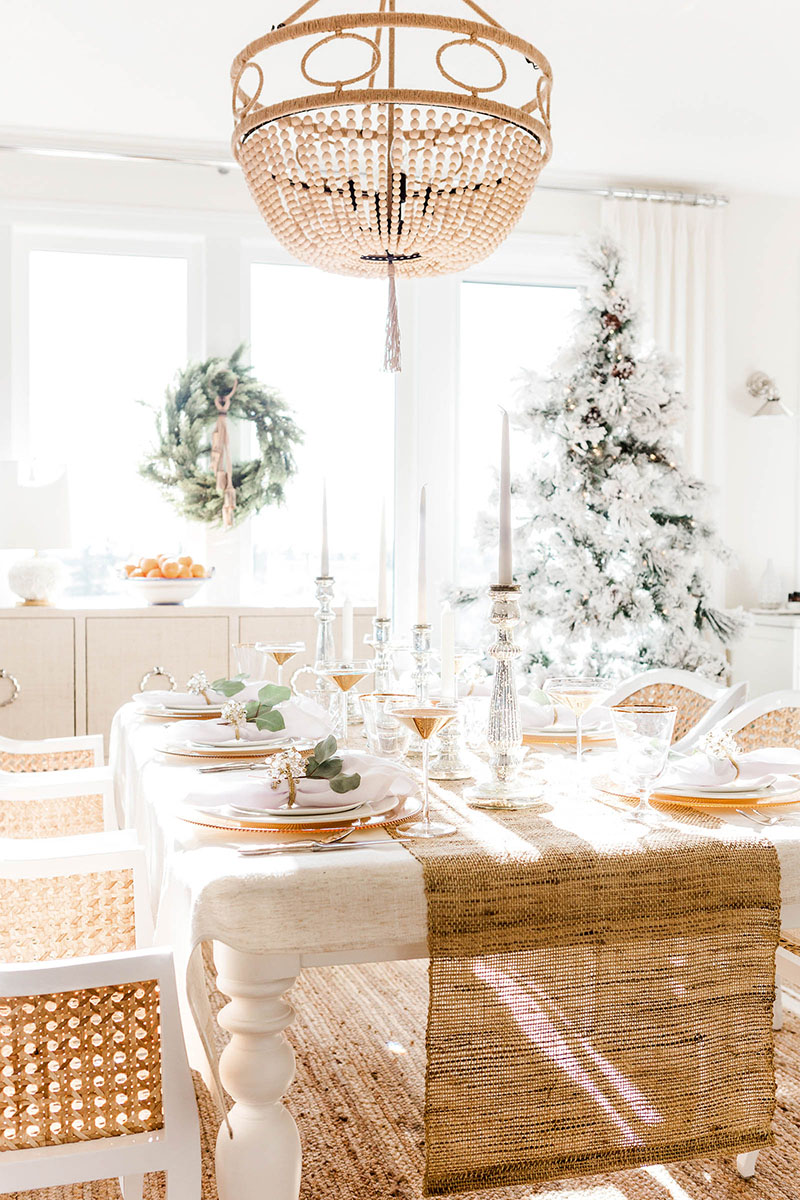 Fun Decor - Tips for Hosting the Best Holiday Party | Sendo Invitations
