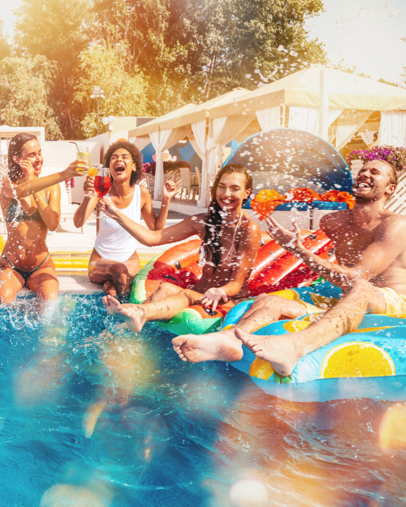 Pool Party Invitatons
